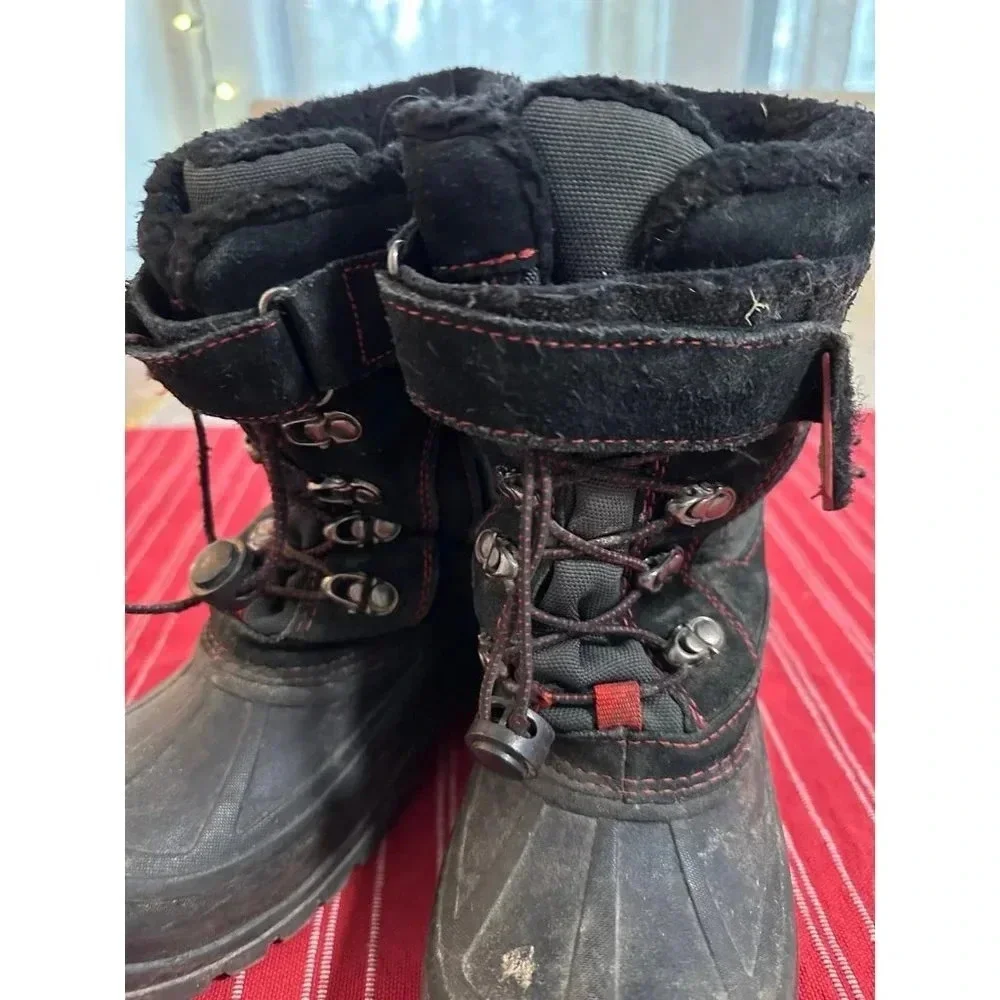 Khombu Girls Size 2M Black boots